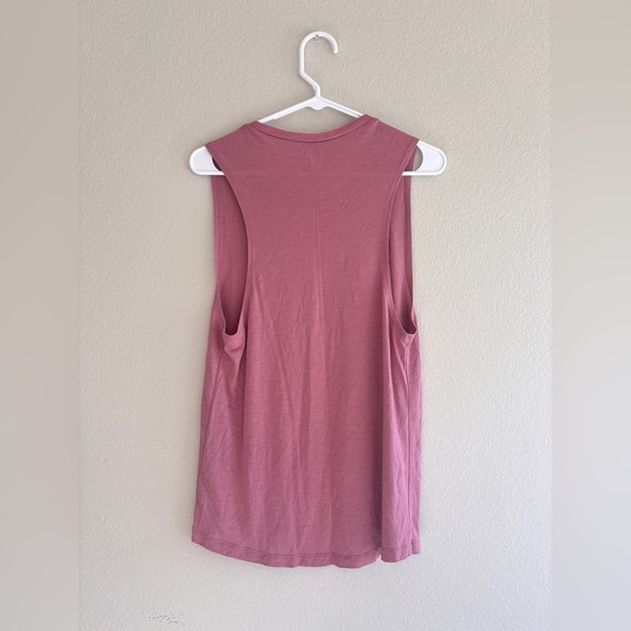 Vuori Investment in Happiness Muscle Tank Top Sleeveless Mauve Pink Large Sun - Picture 2 of 8